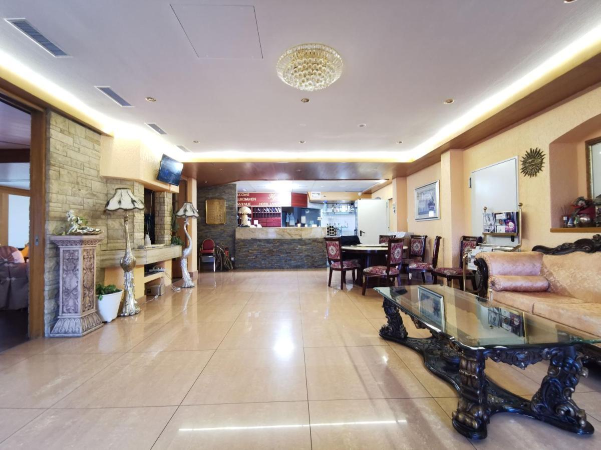 Hotel ลังเงนทาล ภายนอก รูปภาพ